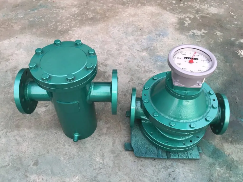 Oval gear flow meter and filter